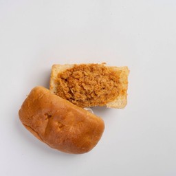 ขนมปังไส้หมูหยองน้ำพริกเผา