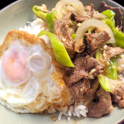 เนื้อพริกหยวกไข่ดาว
