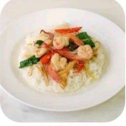 ผัดฉ่าทะเลราดข้าว