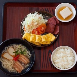 (705) ไข่ทอดกับแฮม และโซบะ ชุดเล็ก