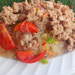 ยำวุ้นเส้นหมูสับล้น