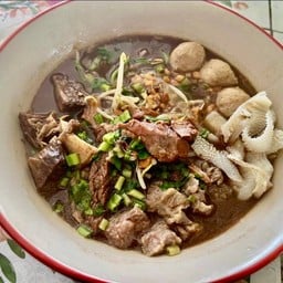 ก๋วยเตี๋ยวเรือสอง ออ