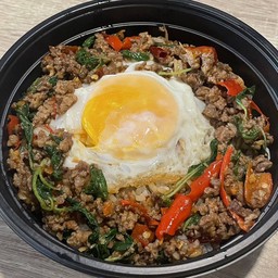 ข้าวกระเพราเนื้อโคขุน