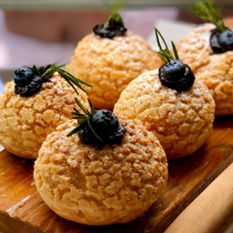 Blueberry Cheese CHOUX (ชูครีมบลูเบอร์รีชีส)