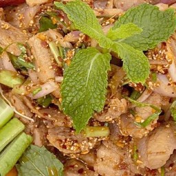 ลาบหมูน้ำตก