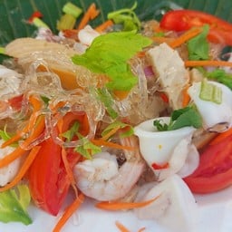ยำเส้นแก้วรวมมิตร