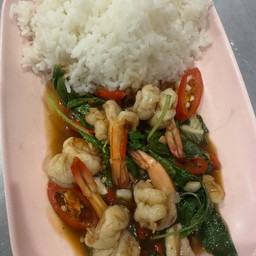 กะเพรากุ้ง