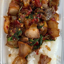 ข้าวกะเพราหมูกรอบ