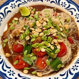 ตำขนมจีน