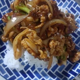 หมูชิ้นผัดพริกเผา