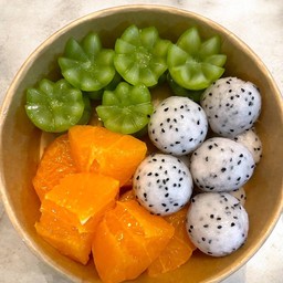 ส้มแมนดาริน + องุ่นไซมัสคัส+ แก้วมังกร