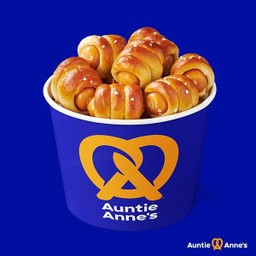Mini Pretzel Dog Party Bucket