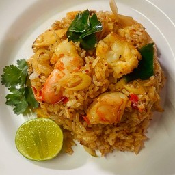 ข้าวผัดต้มยำ  อร่อย 🔥