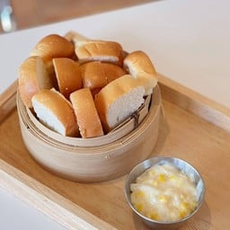 ปังนึ่งครีมข้าวโพดมะพร้าวอ่อน