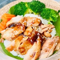 ข้าวหมูทอด ข้าวไก่ทอด ครัวบ้านแม่ DK