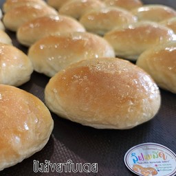 ขนมปังใส้สังขยาใบเตย(มี4ชิ้น)