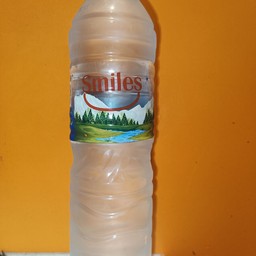 น้ำเปล่า Smailes