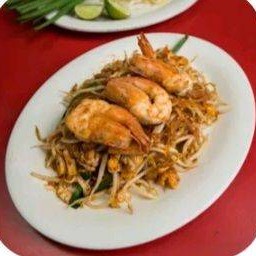 Fried Vermicelli Noodled with Fresh Shrimp (ผัดไทยวุ้นเส้นกุ้งสด)