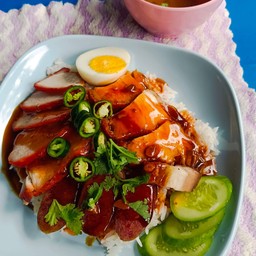 ข้าวหมูแดงหมูกรอบ