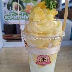 กูเสี้ยนคอฟฟี่&สมูทตี้ มะพร้าวปั่นนมสด ตลาดเคอเวนิว