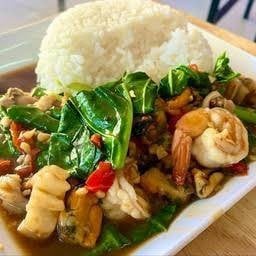 คะน้าทะเลราดข้าว