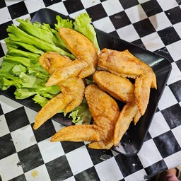 ปีกไก่ทอดราดน้ำปลา