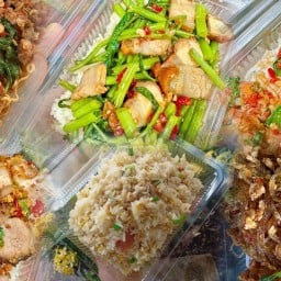 ข้าวต้มปลา อาหารตามสั่ง