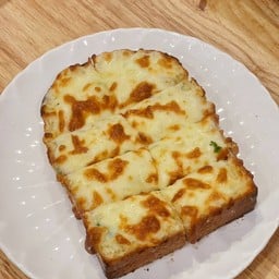 ขนมปังกระเทียมชีส