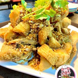 ปลาทับทิมทอดกระเทียม