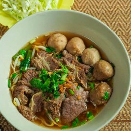 ก๋วยเตี๋ยวเนื้อ