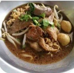 มาม่าน้ำตก