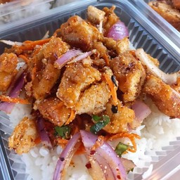 ข้าวยำไก่แซ่บ