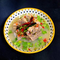 เล้งแซ่บ น้ำใส อร่อยเหาะ 