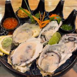 5 Japanese Oyster (Choose Sauce)