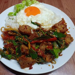 ผัดฉ่าหมูกรอบ