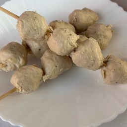 ลูกชิ้นเอ็นหมู