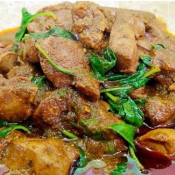 ข้าวผัดพริกแกงตับ
