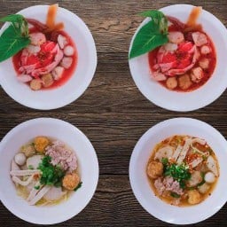 นายเอี๋ยวก๋วยเตี๋ยวลูกชิ้นปลา สายไหม