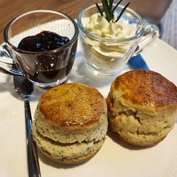 Petit Jardin Café et Bistro