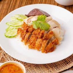 ข้าวมันไก่ผสม (เนื้อน่อง+ไก่ทอด)