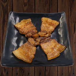 Yaki buta chashu 4pcs กินที่ร้าน 63 บาท