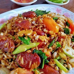 ข้าวผัดกุนเชียงรถไฟ