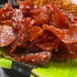ส.หมูทอดข้าวเหนียวโคตรนิ่ม บ้านเอื้อมิตซู นวนคร