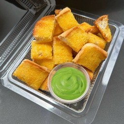 ปังจุ่มสังขยาใบเตย