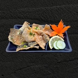 หนังปลาแซลมอนทอดกรอบ