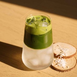 มัทฉะน้ำมะพร้าว