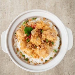 ข้าวไก่กรอบคั่วพริกกระเทียม