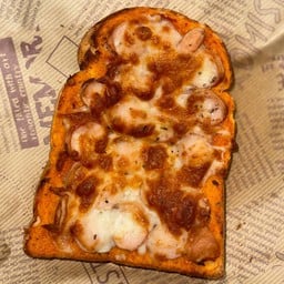 ขนมปังพิซซ่าไส้กรอกชีส