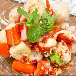 ยำ ลูกชิ้นรสเด็ด