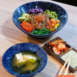POKE BOWL SALMON